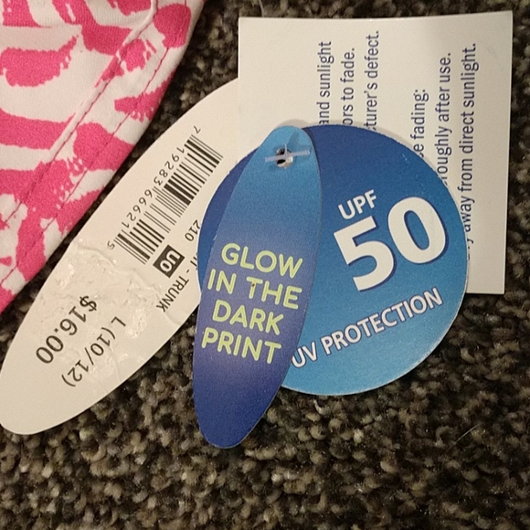 ❤️ NWT, Wave Zone swim trunks - Picture 2 of 4